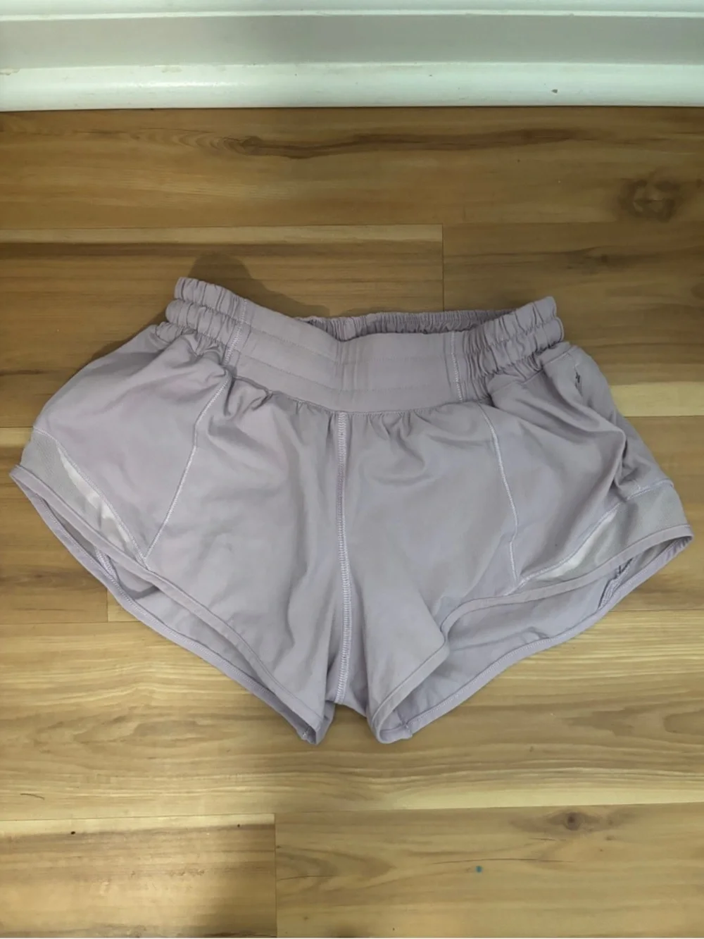 lululemon athletica Hotty Hot Short II (2.5